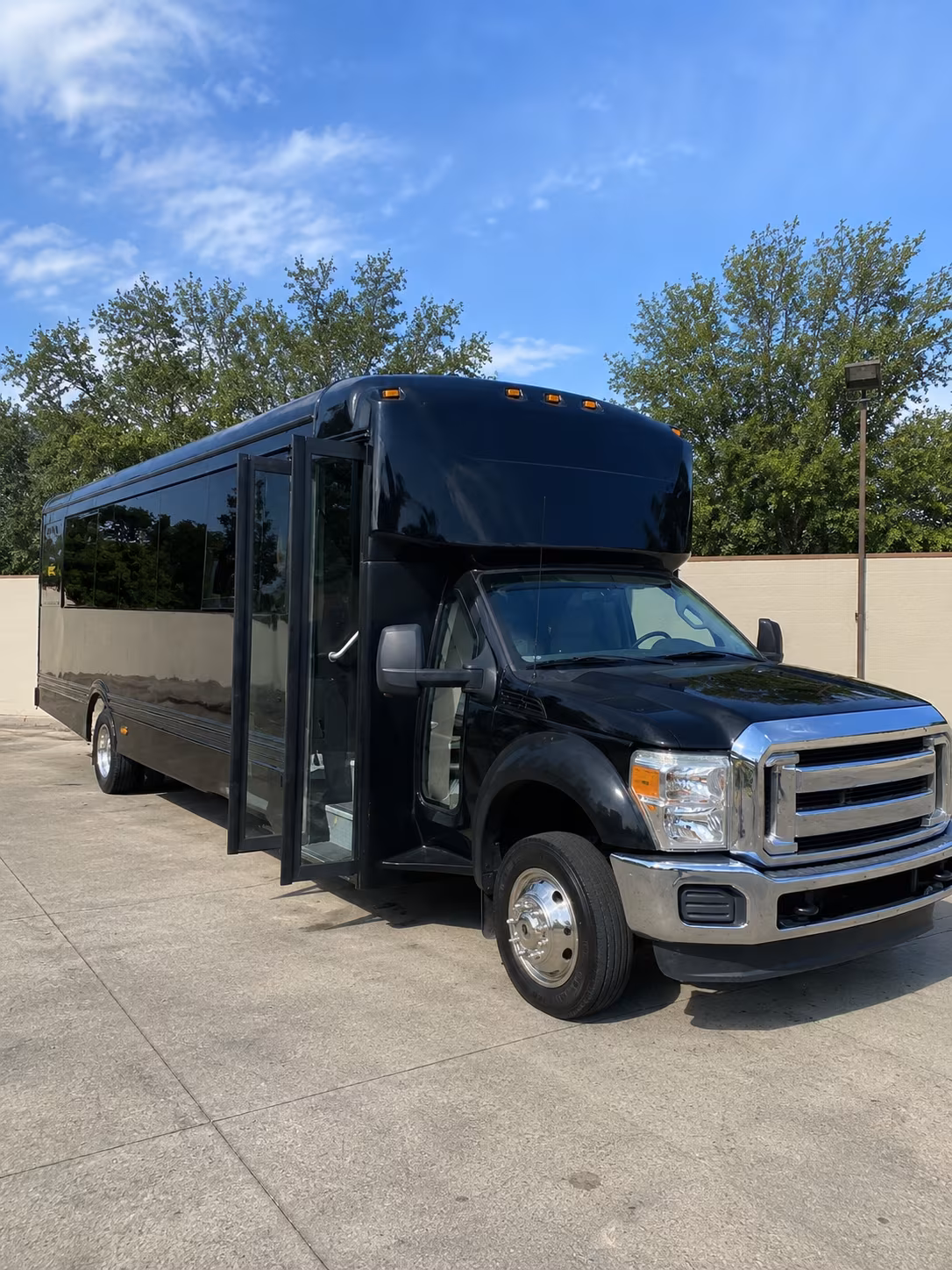 fayetteville 20 passenger party bus